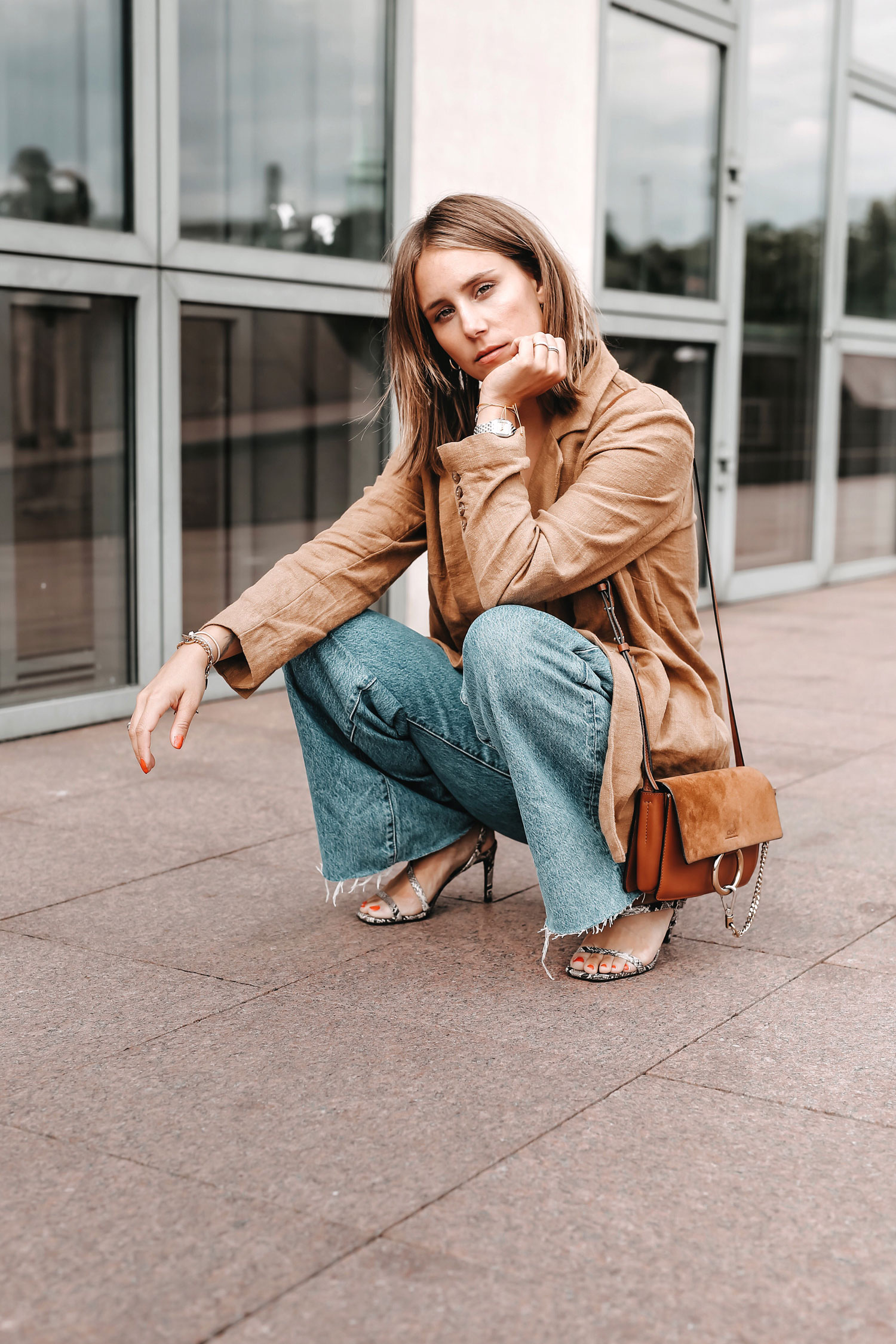 Styleguide: 3 Outfit ideas for the trendy Wide Leg Jeans