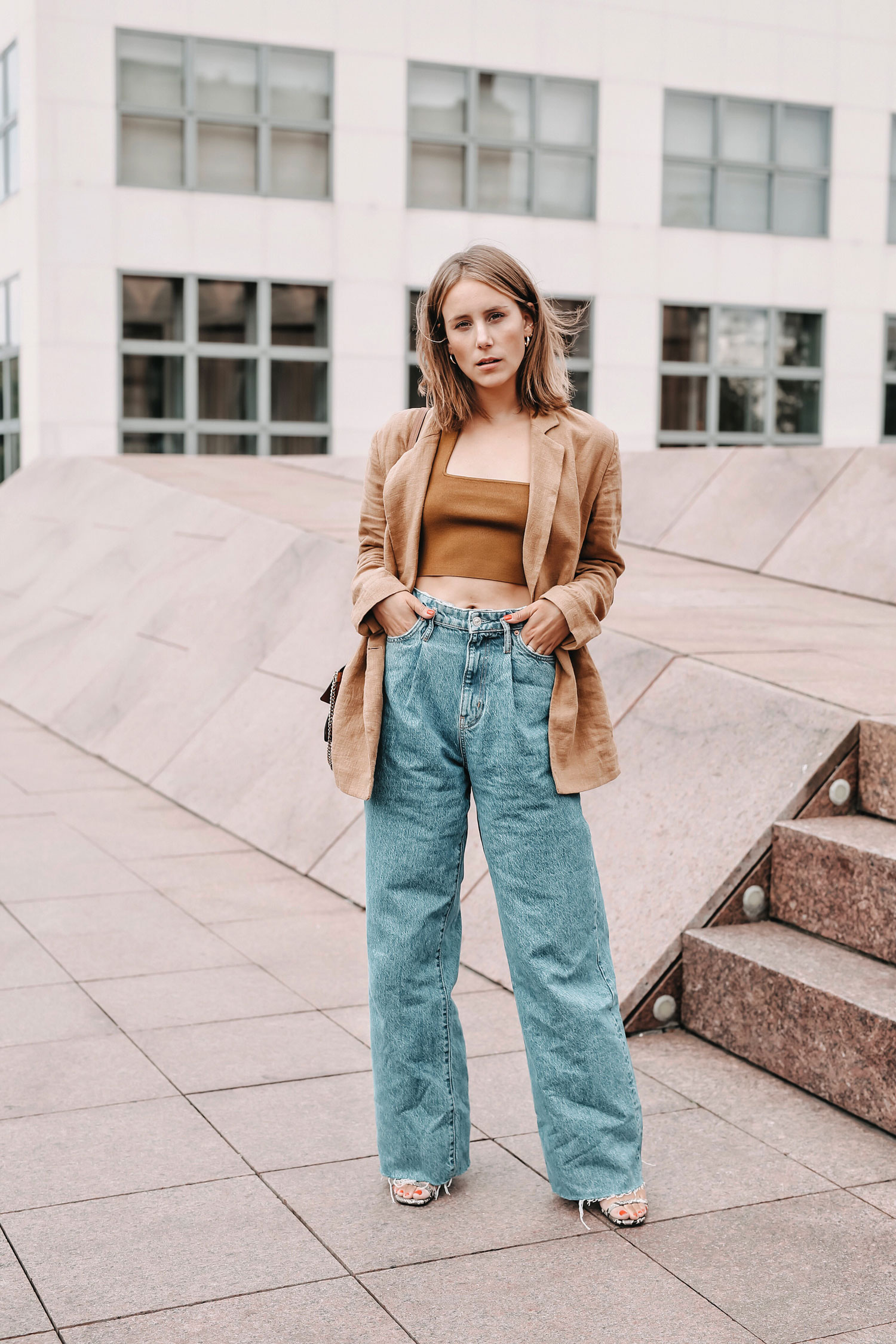 Styleguide 3 Outfit ideas for the trendy Wide Leg Jeans Shoppisticated