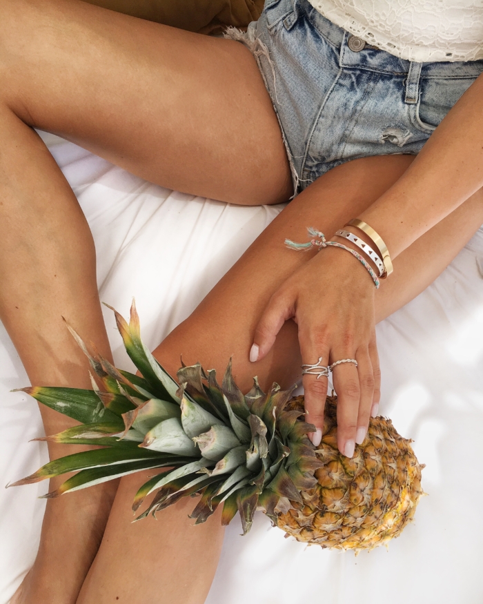 jewelry silver ananas details