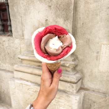 ice icecream flowericecream sevilla sightseeing amorino