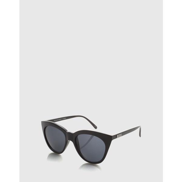 schwarze sonnenbrille